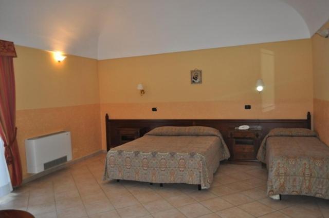 Tenuta Santa Lucia Otel San Giovanni Rotondo Oda fotoğraf